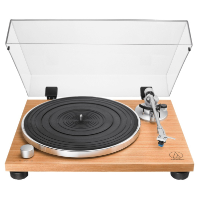 Audio Technica AT-LPW30TK-levysoitin AT-VM95C-äänirasialla, teak